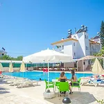 Dream Of Hotel Side